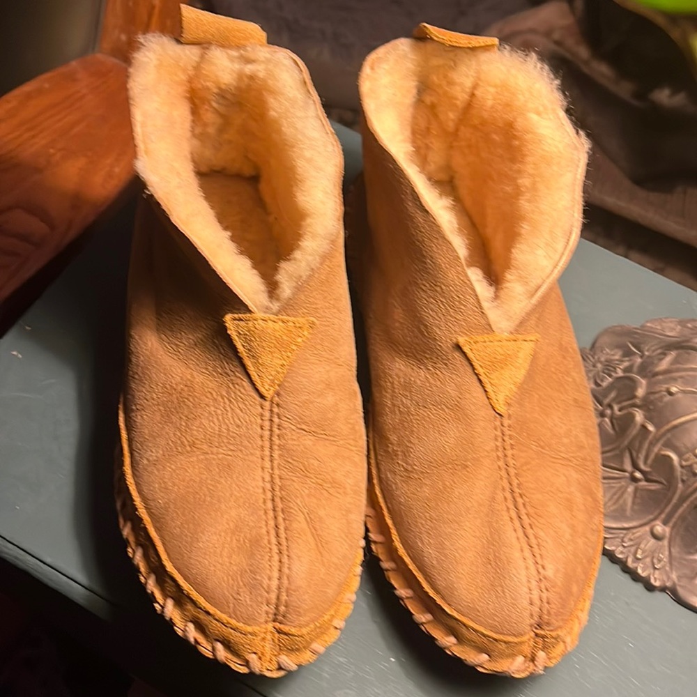 LL Bean Wicked Good Slippers, Size 7